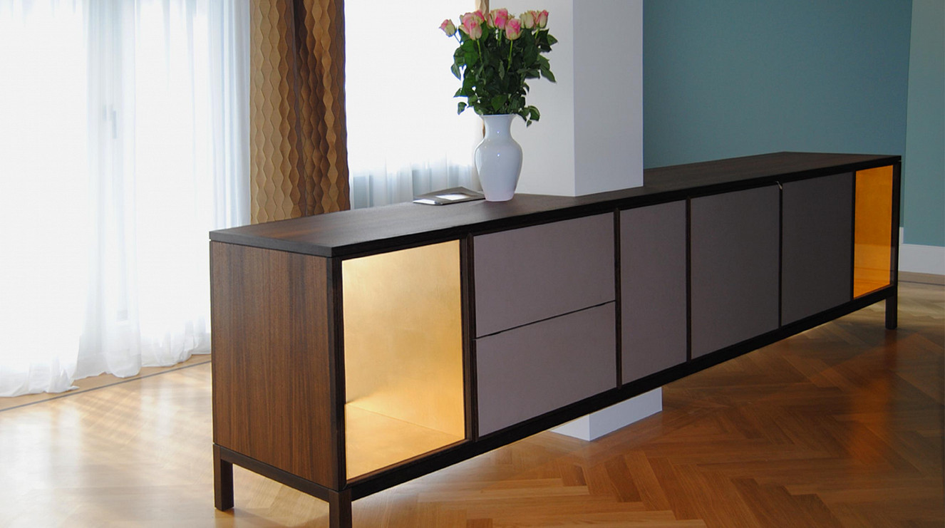 brillant interiors Innenarchitekt Berlin Mitte Sideboard: Sonderanfertigung, Entwurf: Heiko Rahmstorf